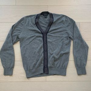 Van Heusen Men’s Cardigan Sweater.  Size Small